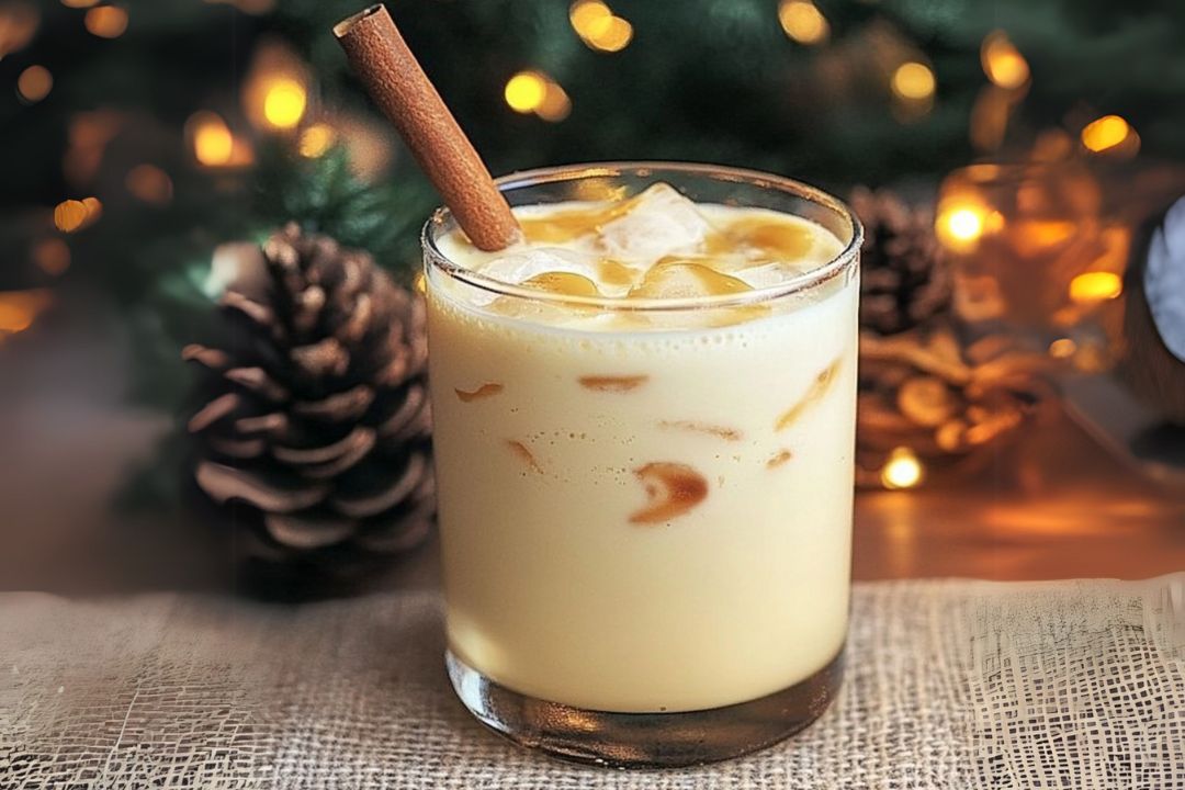 Amaretto Eggnog Cocktail