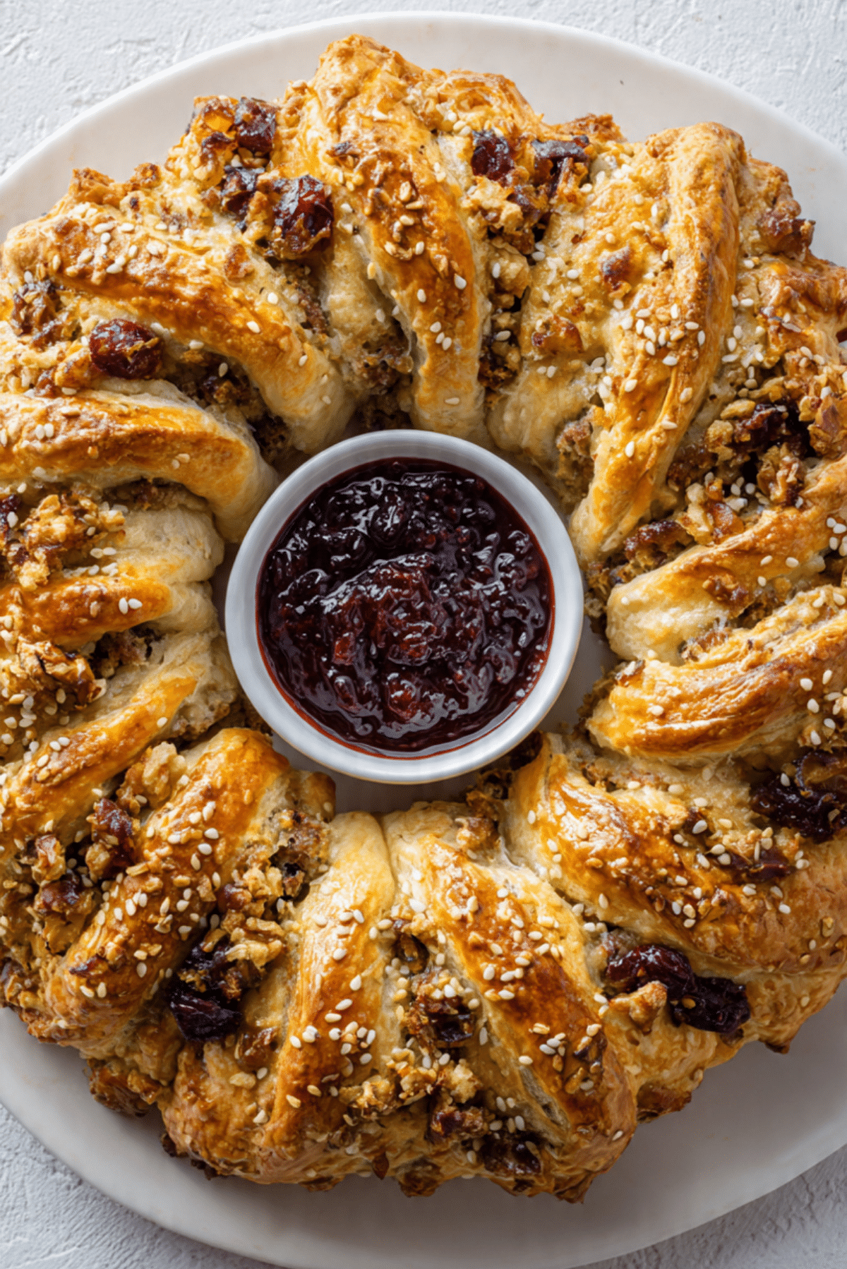 Easy Christmas Sausage Roll Wreath with Cranberries