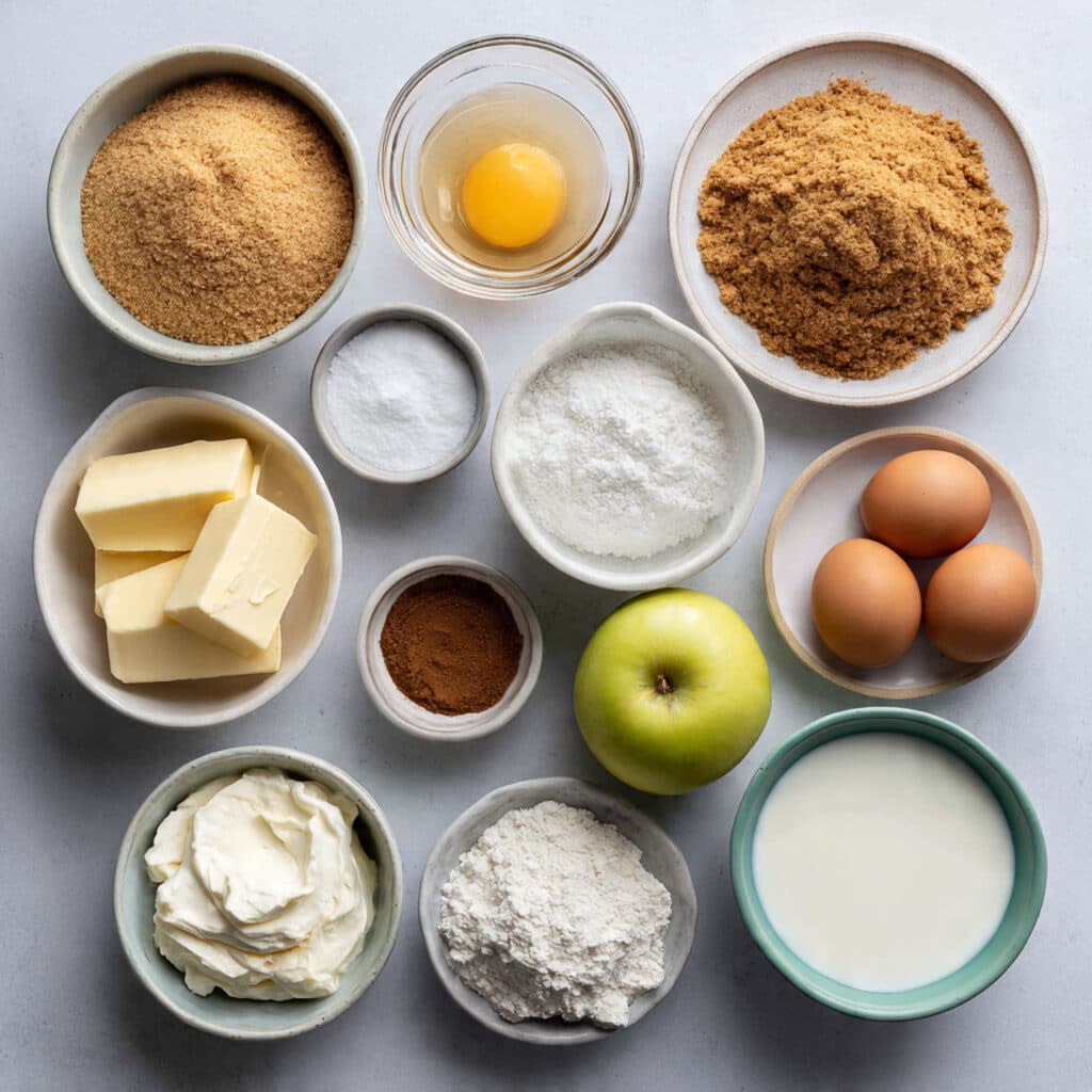 Apple cheesecake bars